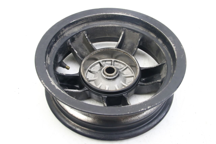 photo de REAR WHEEL RIM PIAGGIO ZIP 2T 50 (2009 - 2019) - Additional view of the item