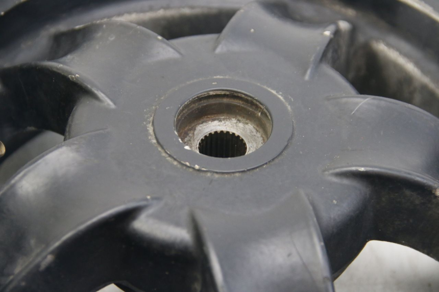 photo de REAR WHEEL RIM PIAGGIO ZIP 2T 50 (2009 - 2019) - Detailed visual inspection