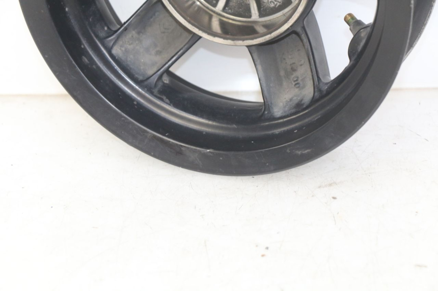 photo de REAR WHEEL RIM PIAGGIO ZIP 4T 50 (2018 - 2020) - Zoom on usage condition