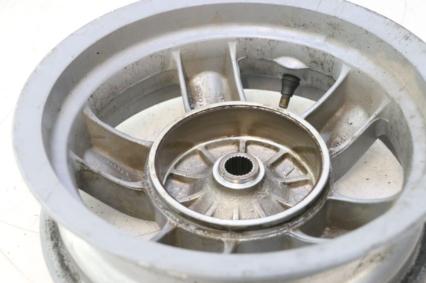 photo de REAR RIM PIAGGIO ZIP 4T 50 (2006 - 2017) - Markings and original references
