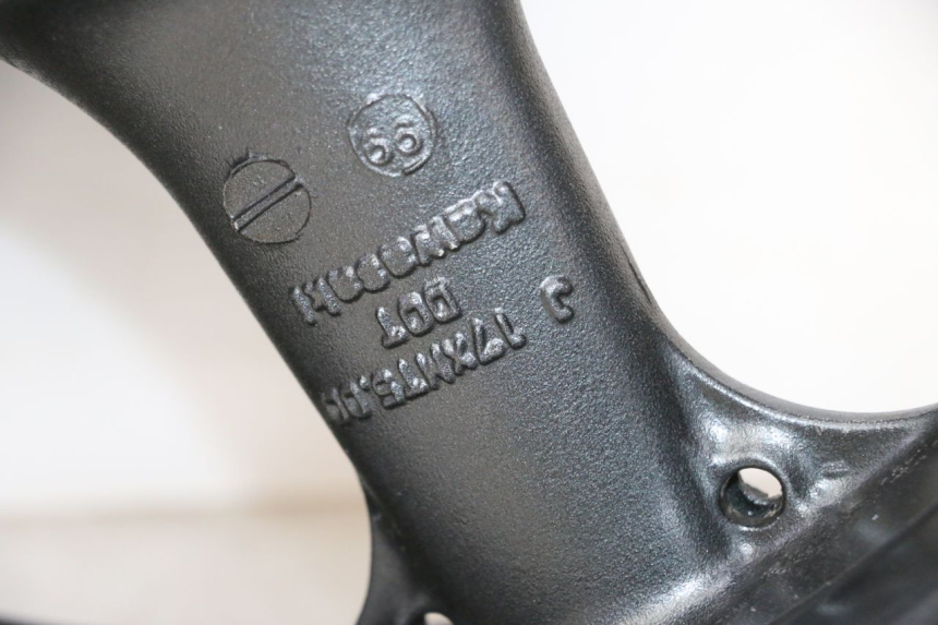 photo de REAR RIM KAWASAKI ZR 7 750 (1999 - 2004) - High-resolution close-up