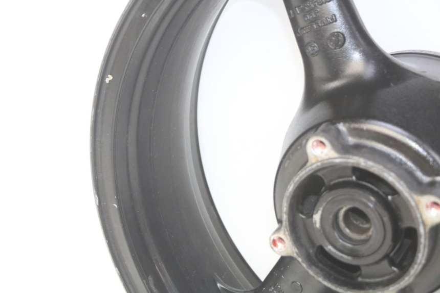 photo de REAR WHEEL RIM KAWASAKI ZX-6R ZX6R 600 (1995 - 1997) - Distinctive features