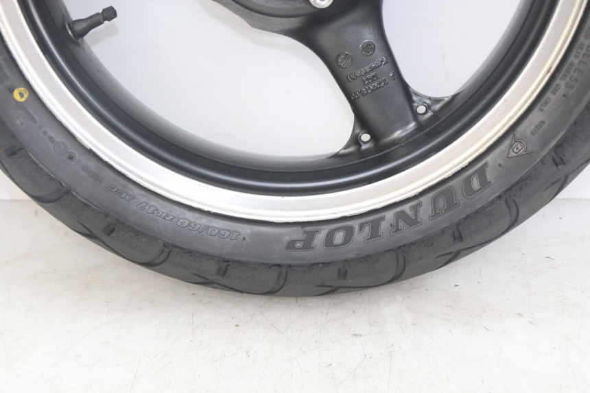 photo de REAR WHEEL RIM KAWASAKI ZX-6R ZX6R 600 (1995 - 1997) - High-resolution close-up