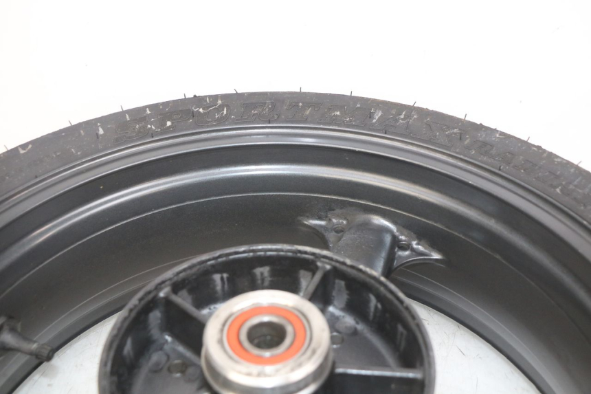 photo de REAR WHEEL RIM KAWASAKI ZX-6R ZX6R 600 (1995 - 1997) - Surface and material condition