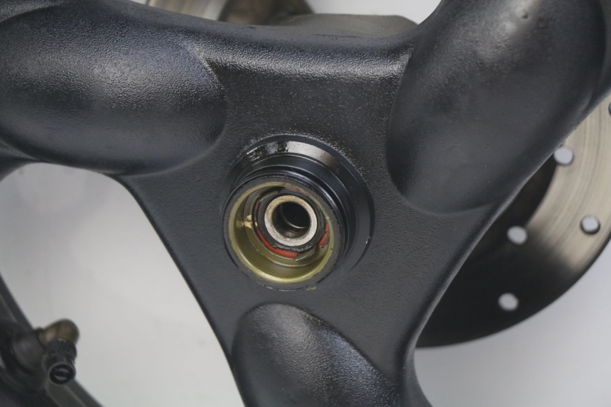 photo de FRONT WHEEL RIM KYMCO AGILITY 4T 50 (2018 - 2022) - Product overview