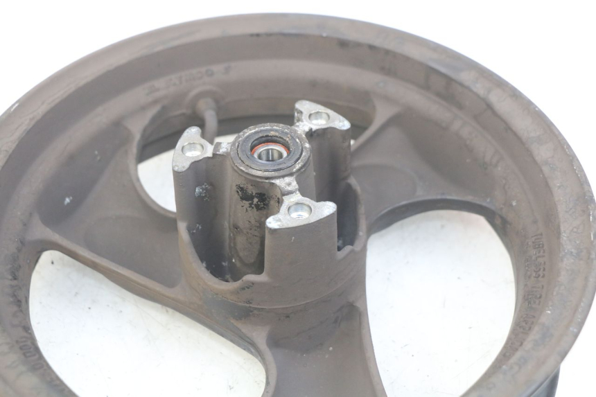 photo de FRONT WHEEL RIM KYMCO AGILITY 4T 50 (2005 - 2018) - Alternative perspective