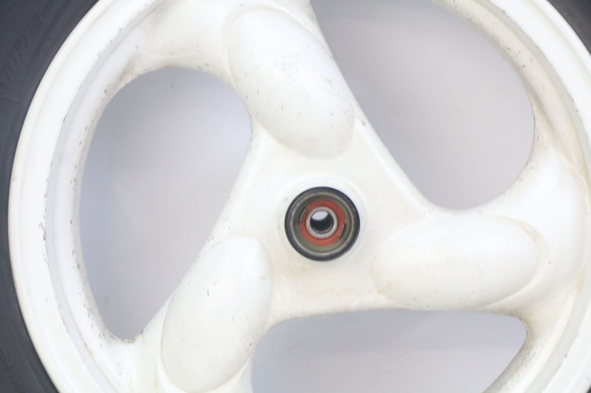 photo de FRONT WHEEL RIM KYMCO AGILITY 4T 50 (2005 - 2018) - Additional view of the item