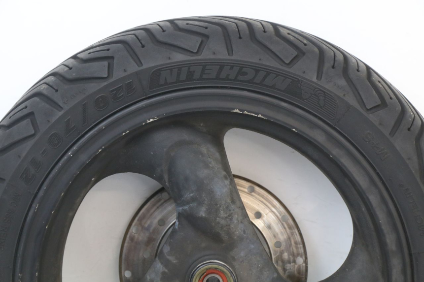 photo de FRONT RIM KYMCO AGILITY CARRY 50 (2011 - 2020) - Fixing points details