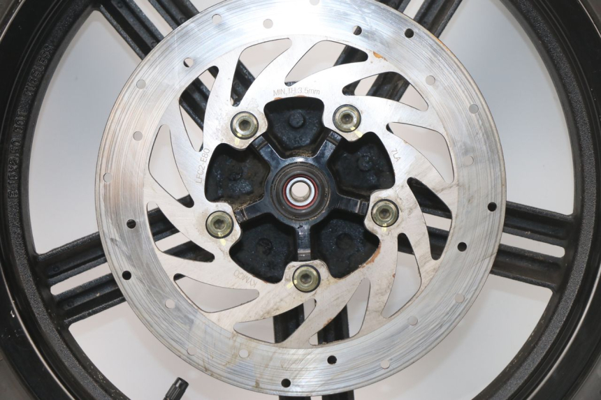 photo de FRONT RIM KYMCO AGILITY CITY 16P 125 (2015 - 2021) - Component zoom