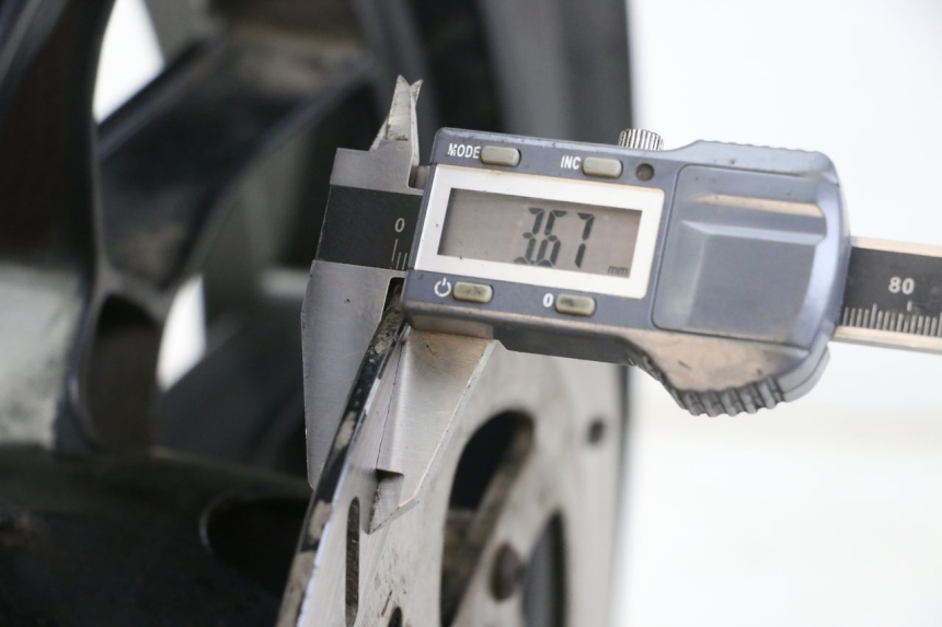 photo de FRONT RIM APRILIA SR MOTARD 50 (2012 - 2018) - Technical close-up