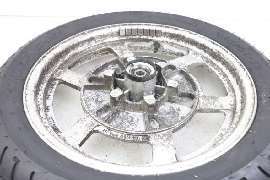 photo de Front wheel rim HYOSUNG GV AQUILA 125 (2000 - 2009) - Zoom on usage condition