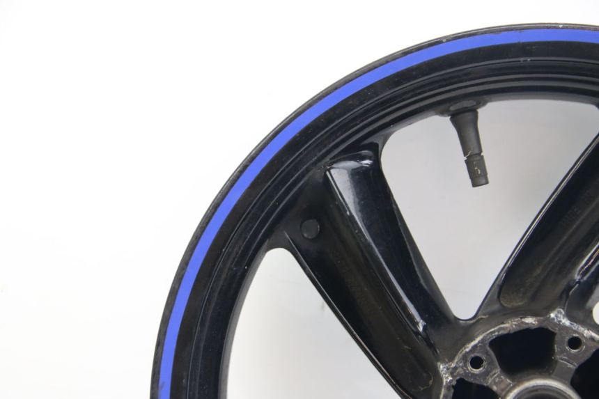 photo de FRONT WHEEL APRILIA ATLANTIC 500 (2002 - 2003) - Distinctive features