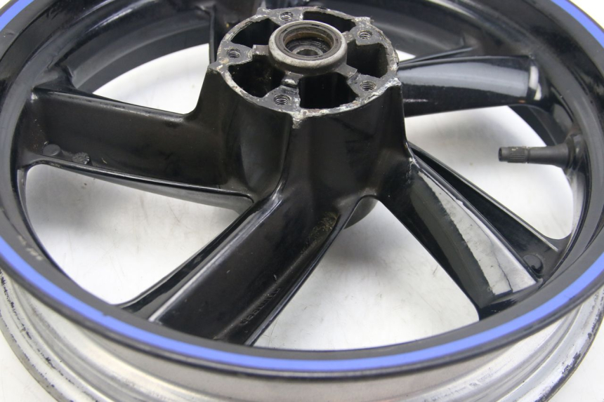 photo de FRONT WHEEL APRILIA ATLANTIC 500 (2002 - 2003) - Focus on structure