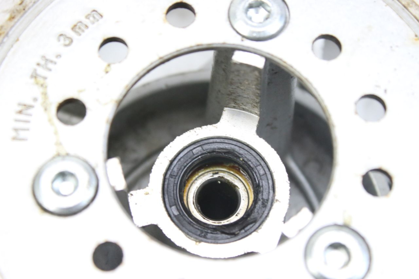 photo de FRONT WHEEL WILDLANDER BISCUIT 125 (2004 - 2010) - Fixing points details