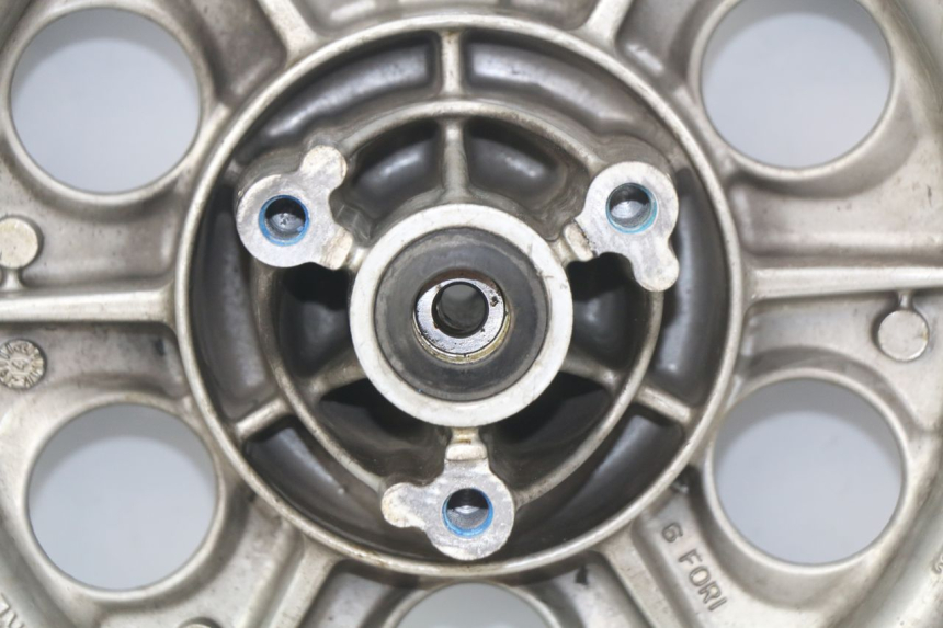 photo de FRONT RIM MBK BOOSTER NEXT GENERATION 50 (2004 - 2007) - Additional view of the item