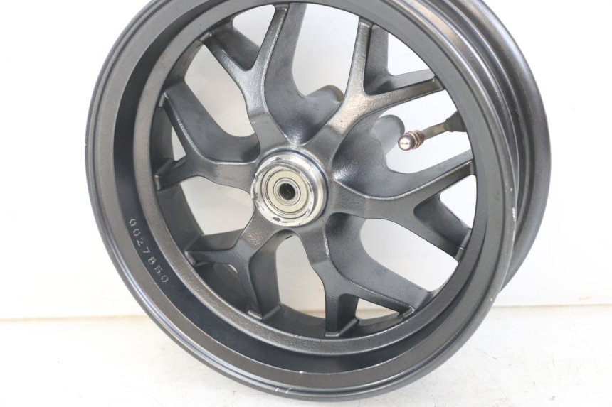 photo de FRONT WHEEL RIM MBK BOOSTER SPIRIT 50 (2004 - 2017) - Surface and material condition