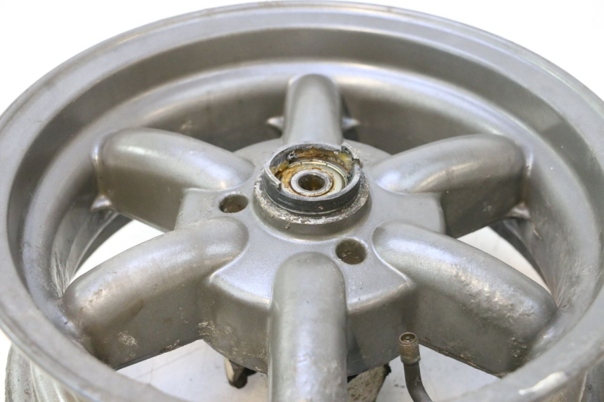 photo de FRONT RIM MBK BOOSTER SPIRIT 50 (1996 - 1999) - Distinctive features