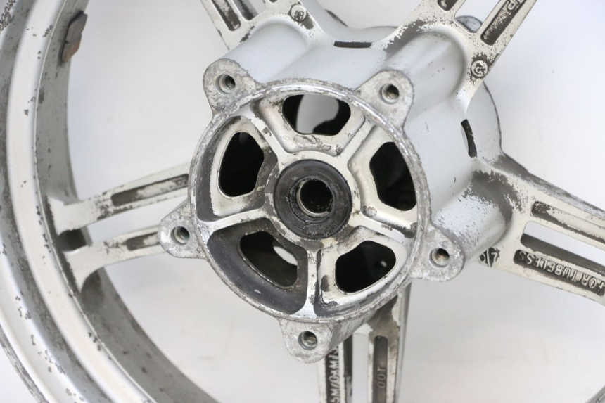 photo de FRONT RIM SUZUKI BURGMAN EXECUTIVE ABS 650 (2006 - 2012) - Focus on structure