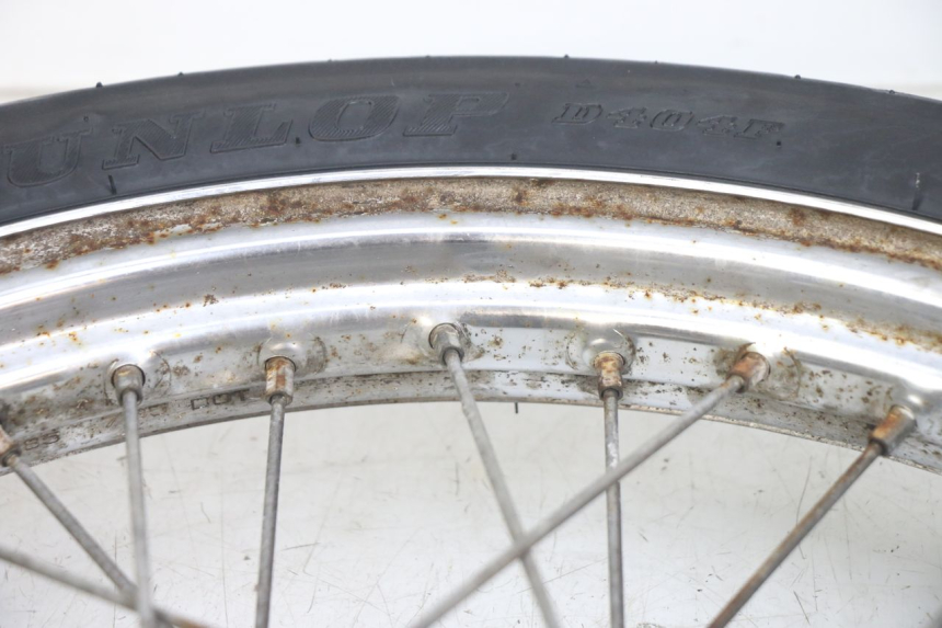 photo de FRONT WHEEL HONDA CA REBEL 125 (1995 - 2001) - Surface and material condition