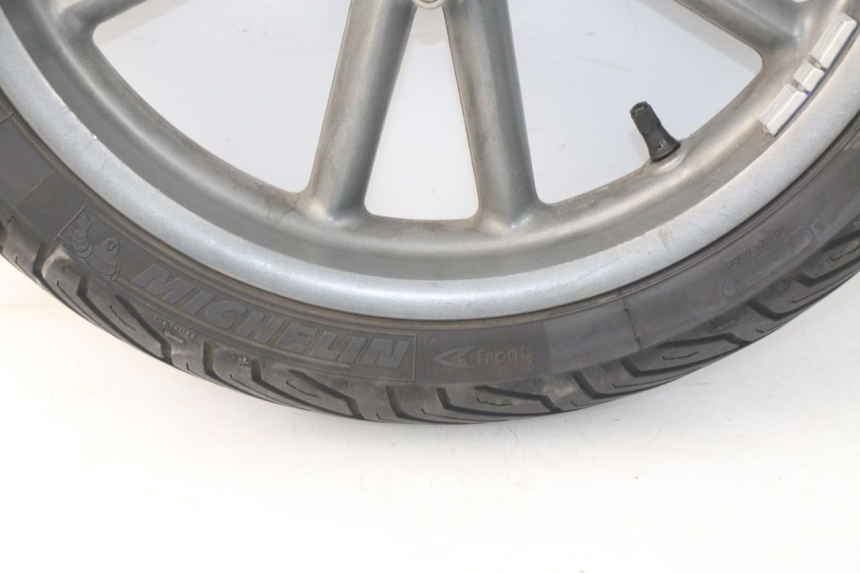 photo de FRONT RIM PIAGGIO CARNABY 125 (2007 - 2011) - Fixing points details