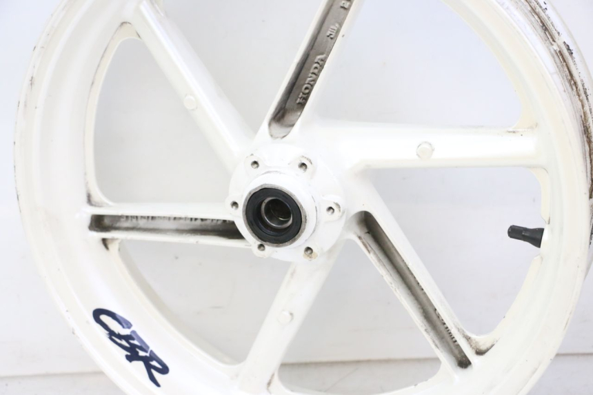photo de FRONT WHEEL RIM HONDA CBR RR FIREBLADE 900 (1992 - 1994) - Detailed visual inspection