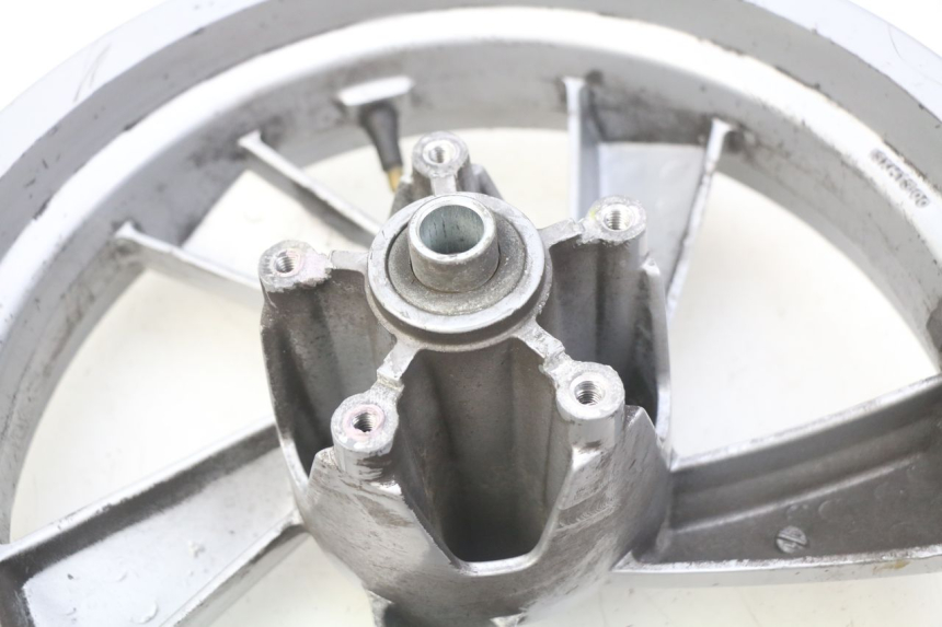 photo de FRONT WHEEL RIM PEUGEOT CITYSTAR 125 (2011 - 2017) - High-resolution close-up