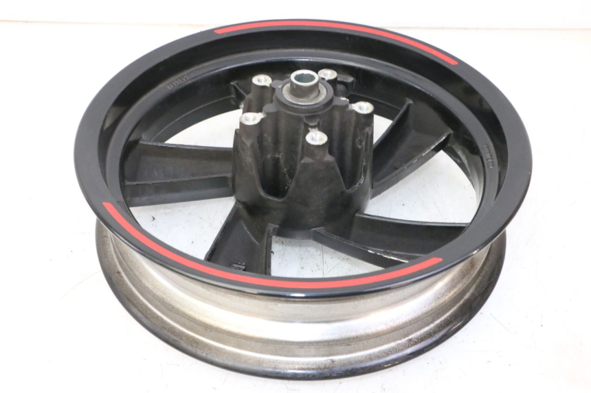 photo de FRONT WHEEL PEUGEOT CITYSTAR 50 (2013 - 2017) - Distinctive features