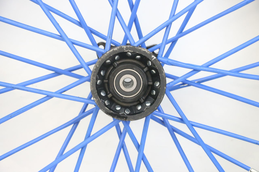 photo de FRONT WHEEL LONCIN DIRT BIKE 125 - Surface and material condition