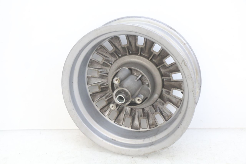 photo de FRONT WHEEL PEUGEOT DJANGO 4T 50 (2014 - 2019) - Fixing points details