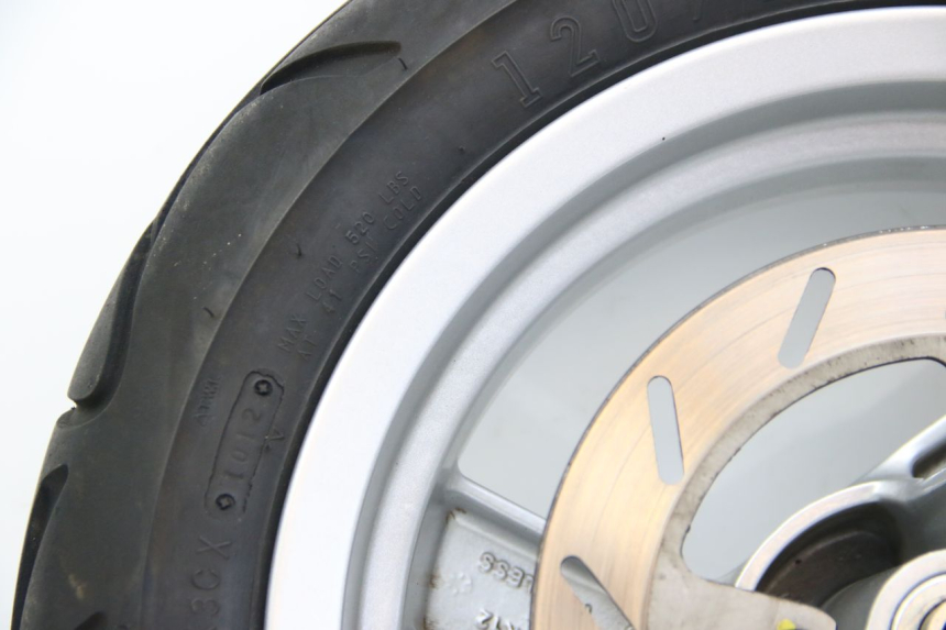 photo de FRONT WHEEL RIM PEUGEOT E-VIVACITY 1 (2012 - 2018) - Additional view of the item