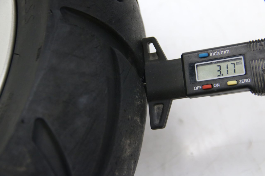 photo de FRONT WHEEL RIM PEUGEOT E-VIVACITY 1 (2012 - 2018) - Alternative angle