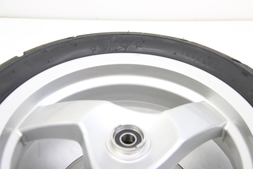 photo de FRONT WHEEL RIM PEUGEOT E-VIVACITY 1 (2012 - 2018) - Product overview