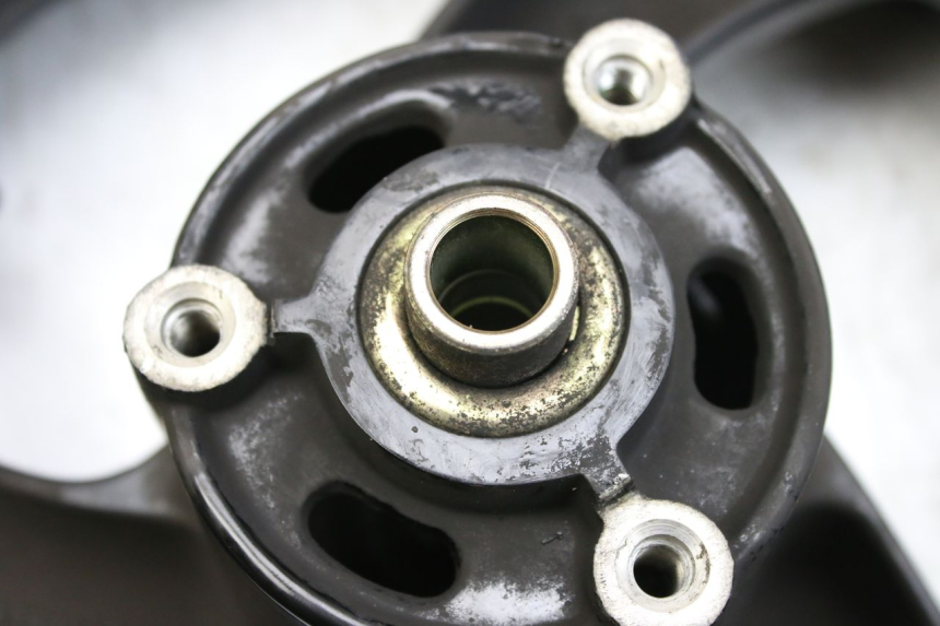 photo de FRONT WHEEL RIM PEUGEOT ELYSTAR 50 (2002 - 2014) - Component zoom