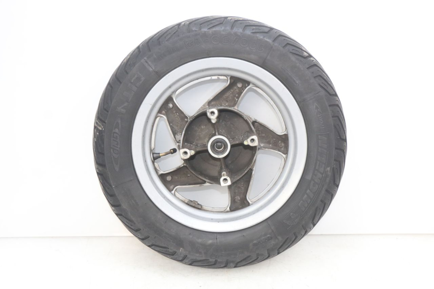 photo de FRONT WHEEL HONDA FES PANTHEON 2T 125 (1998 - 2002) - Fixing points details