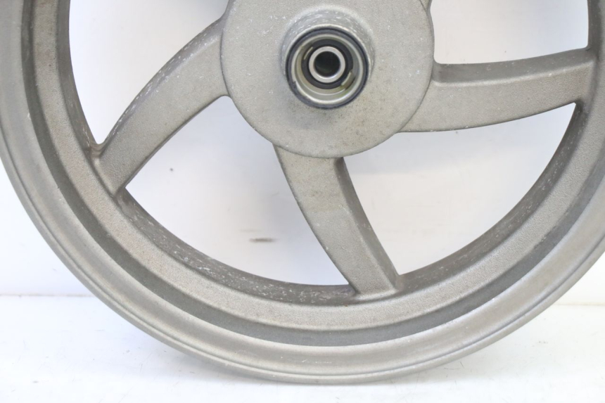 photo de FRONT WHEEL RIM SYM FIDDLE 2 50 (2008 - 2013) - Alternative perspective
