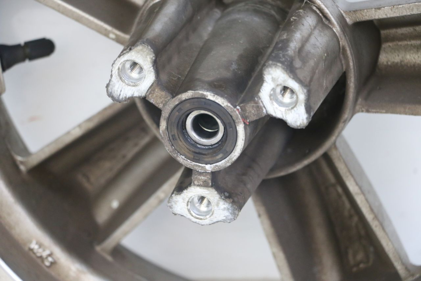 photo de FRONT RIM SYM FIDDLE 3 III 50 (2014 - 2020) - Technical close-up