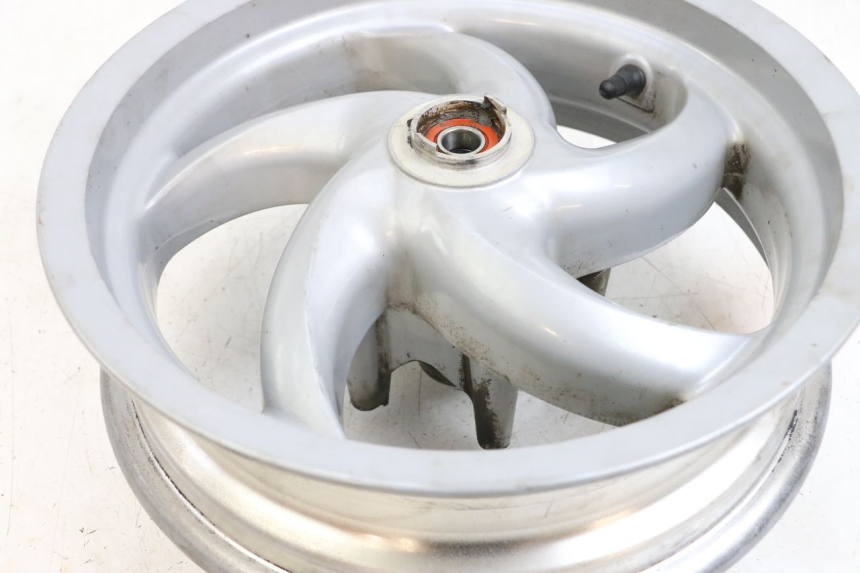 photo de FRONT WHEEL PIAGGIO FLY 2T 50 (2004 - 2017) - Distinctive features