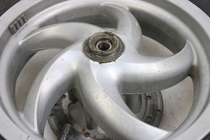 photo de FRONT WHEEL PIAGGIO FLY 125 (2005 - 2012) - Technical close-up