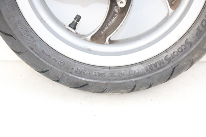 photo de FRONT WHEEL RIM PIAGGIO FLY 100 (2006 - 2010) - Zoom on usage condition