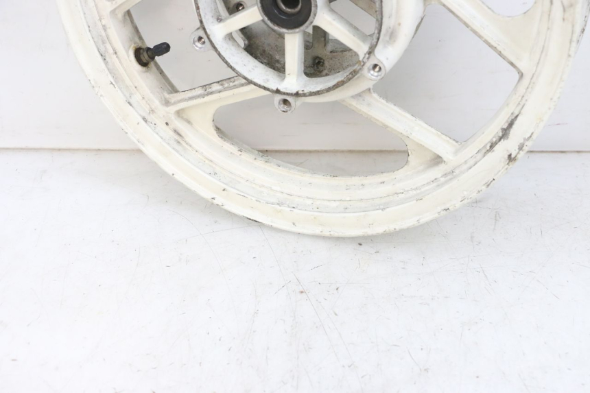 photo de FRONT RIM KAWASAKI GPX R WARBIRD 600 (1988 - 1993) - Fixing points details