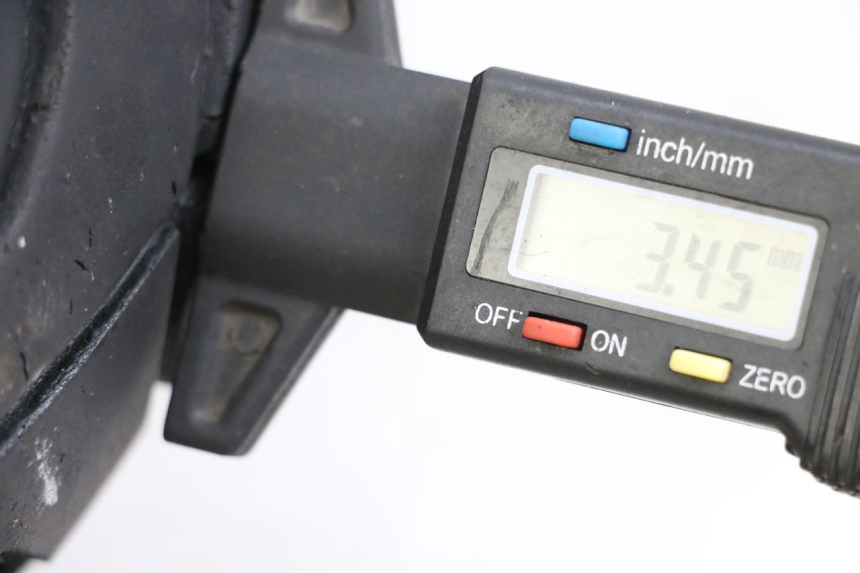 photo de Front wheel rim SYM JOYRIDE EVO 125 (2009 - 2016) - Zoom on usage condition