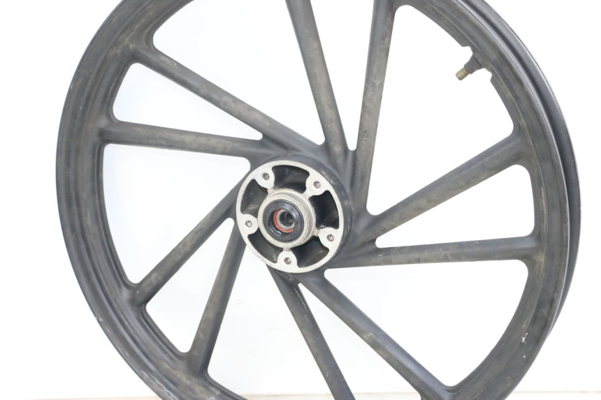 photo de FRONT RIM KYMCO K-PW K-PIPE 50 (2012 - 2017) - Fixing points details