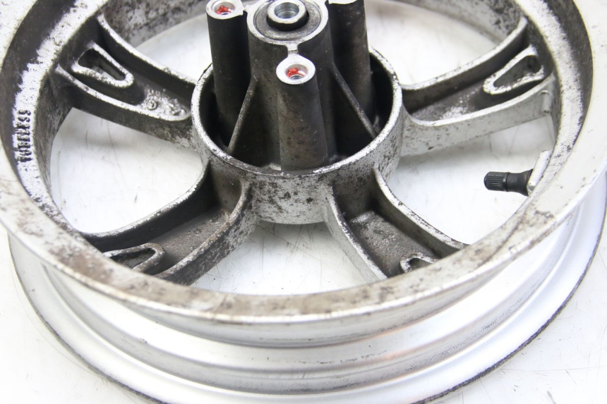 photo de FRONT WHEEL RIM PEUGEOT KISBEE 2T 50 (2010 - 2017) - Zoom on usage condition