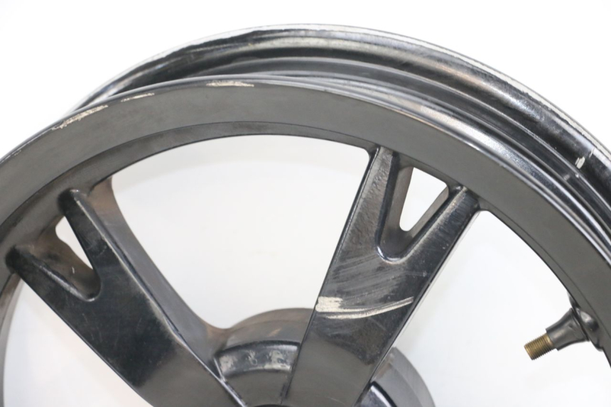 photo de FRONT RIM PEUGEOT KISBEE 2T 50 (2018 - 2022) - Fixing points details