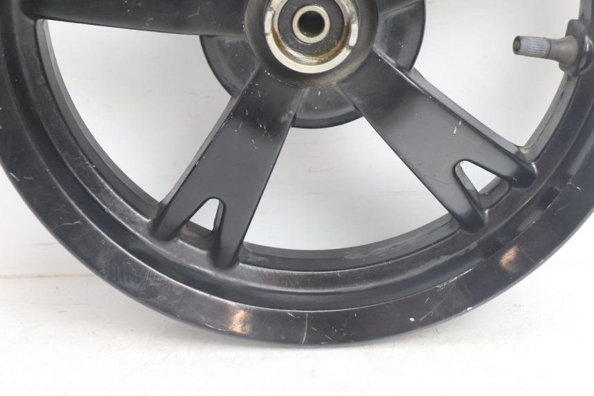 photo de FRONT WHEEL RIM PEUGEOT KISBEE 2T 50 (2010 - 2017) - Zoom on usage condition