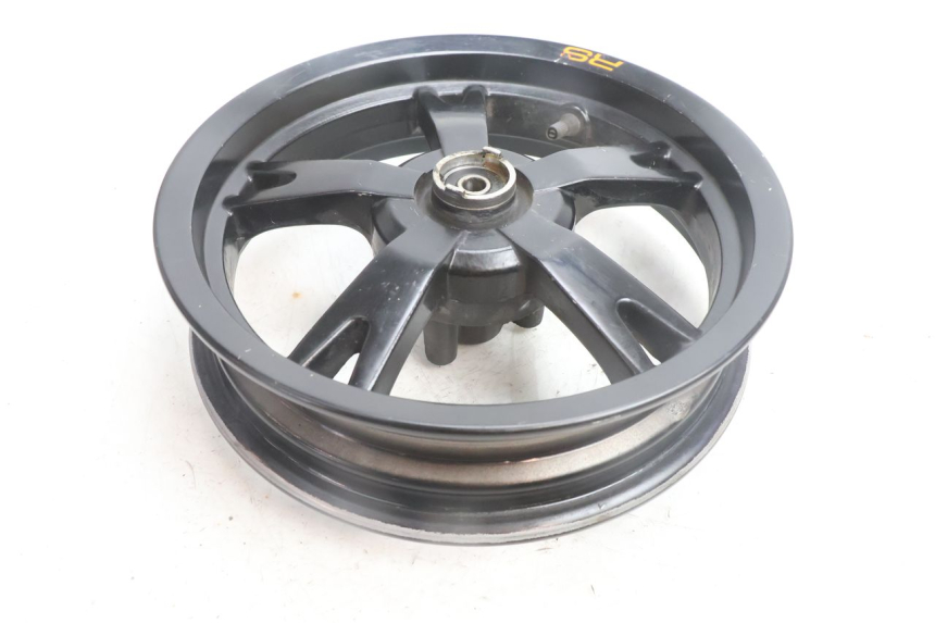 photo de FRONT WHEEL RIM PEUGEOT KISBEE 2T 50 (2010 - 2017) - Fixing points details