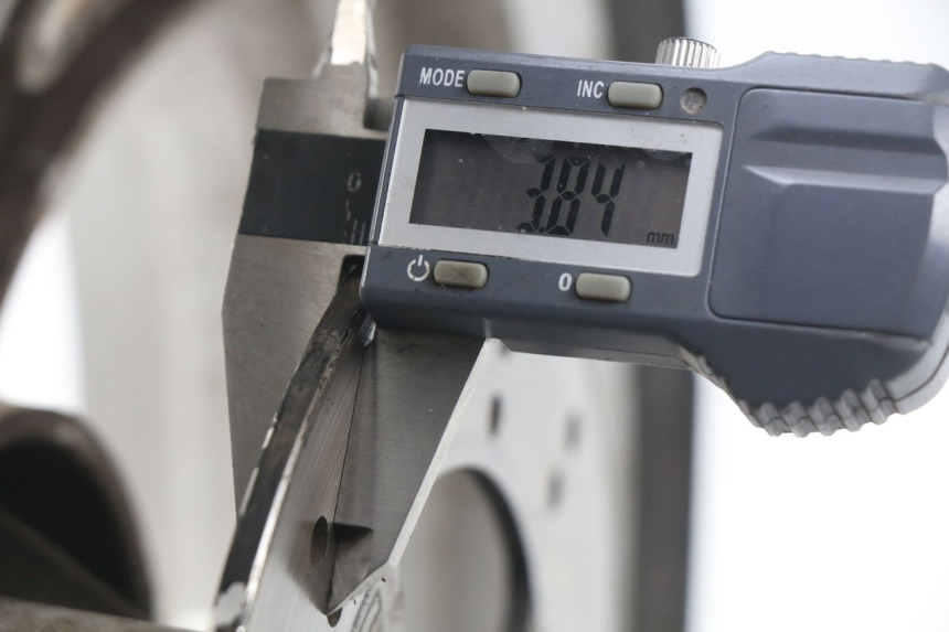 photo de FRONT RIM PEUGEOT KISBEE 4T 50 (2010 - 2017) - Zoom on usage condition