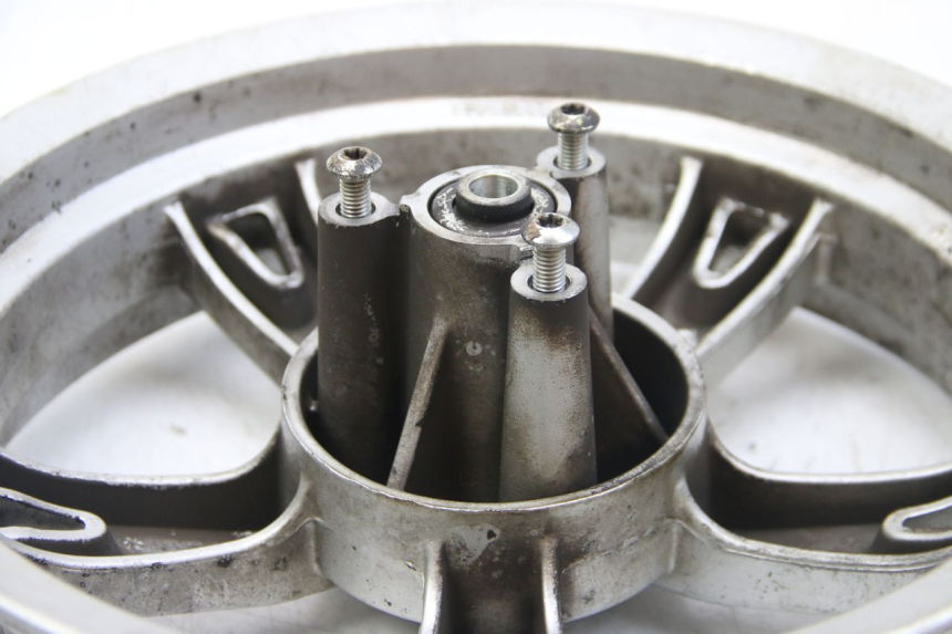 photo de FRONT WHEEL RIM PEUGEOT KISBEE 4T 50 (2018 - 2022) - Technical close-up