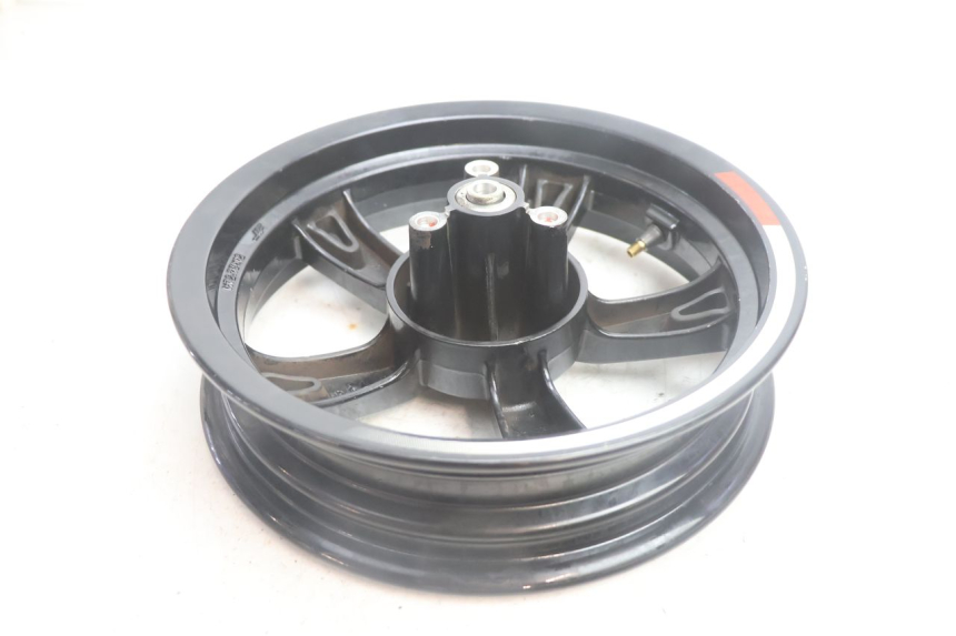 photo de FRONT WHEEL RIM PEUGEOT KISBEE 4T 50 (2018 - 2022) - High-resolution close-up