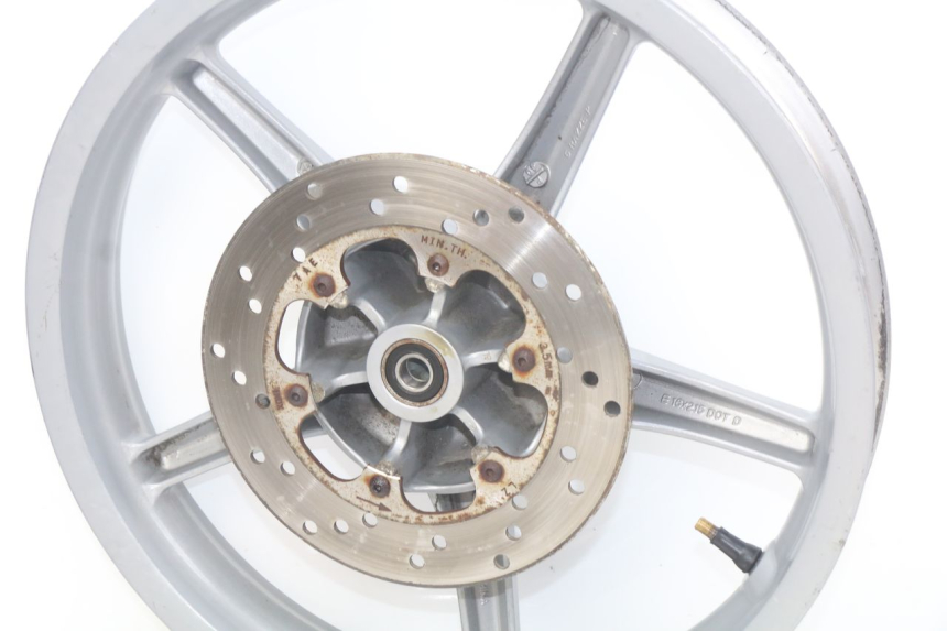 photo de FRONT WHEEL PIAGGIO LIBERTY 4T 50 (2004 - 2008) - Fixing points details